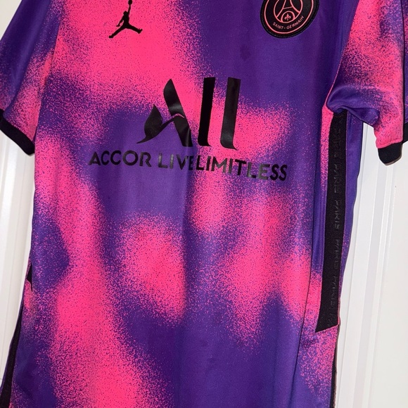 Jordan Purple and Pink Gradient Jersey - Picture 13 of 16
